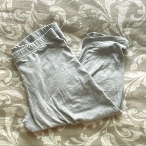 Grey capri leggings ⭐️5 for $20